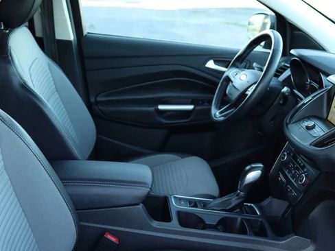 Used 2019 Ford Escape SE AWD/4WD image 45