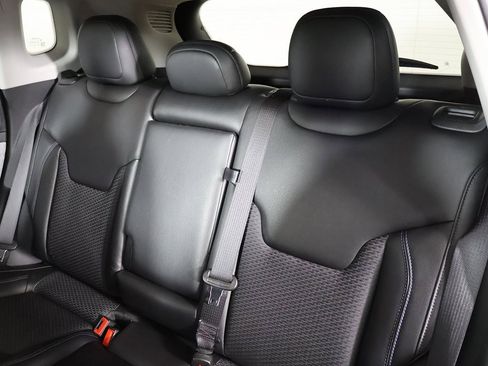 Used 2022 Jeep Compass Latitude w/ Convenience Group image 28