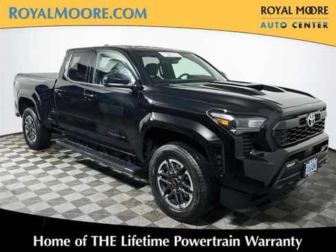 Certified 2025 Toyota Tacoma TRD Sport AWD/4WD image 1