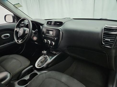 Used 2015 Kia Soul + FWD image 19