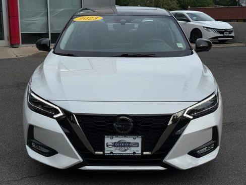 Used 2023 Nissan Sentra SR w/ SR Premium Package FWD image 2