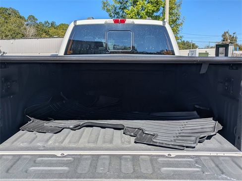 Used 2021 Ford F350 Lariat image 14