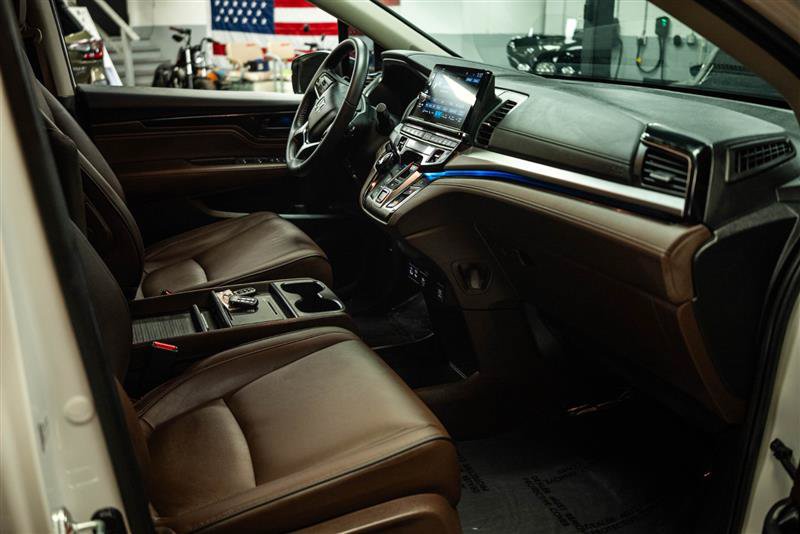 Used 2025 Honda Odyssey Touring image 14