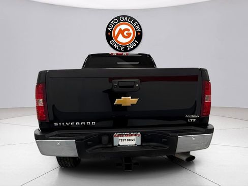 Used 2014 Chevrolet Silverado 2500 LTZ w/ LTZ Plus Package image 6