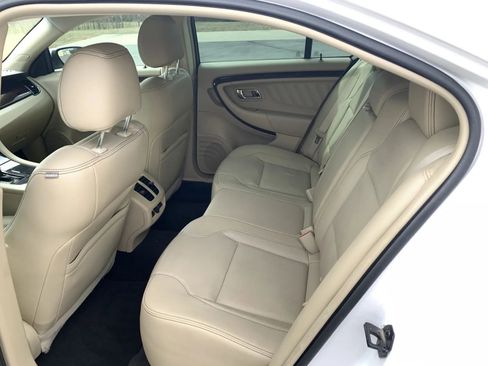 Used 2018 Ford Taurus Limited w/ Driver Assist Package image 28