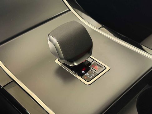 Certified 2026 Land Rover Range Rover Evoque S image 26