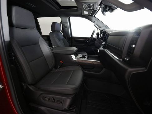 Used 2025 GMC Sierra 2500 SLT w/ SLT Premium Package image 12