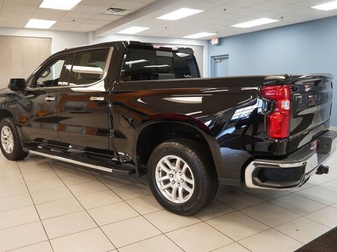 Used 2019 Chevrolet Silverado 1500 LTZ w/ LTZ Convenience Package AWD/4WD image 7