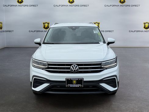 Used 2024 Volkswagen Tiguan SE image 8