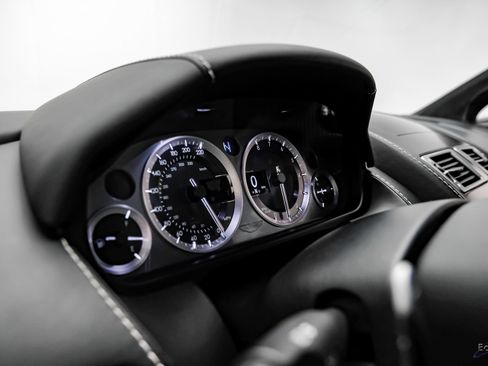 Used 2014 Aston Martin V8 Vantage S RWD image 32