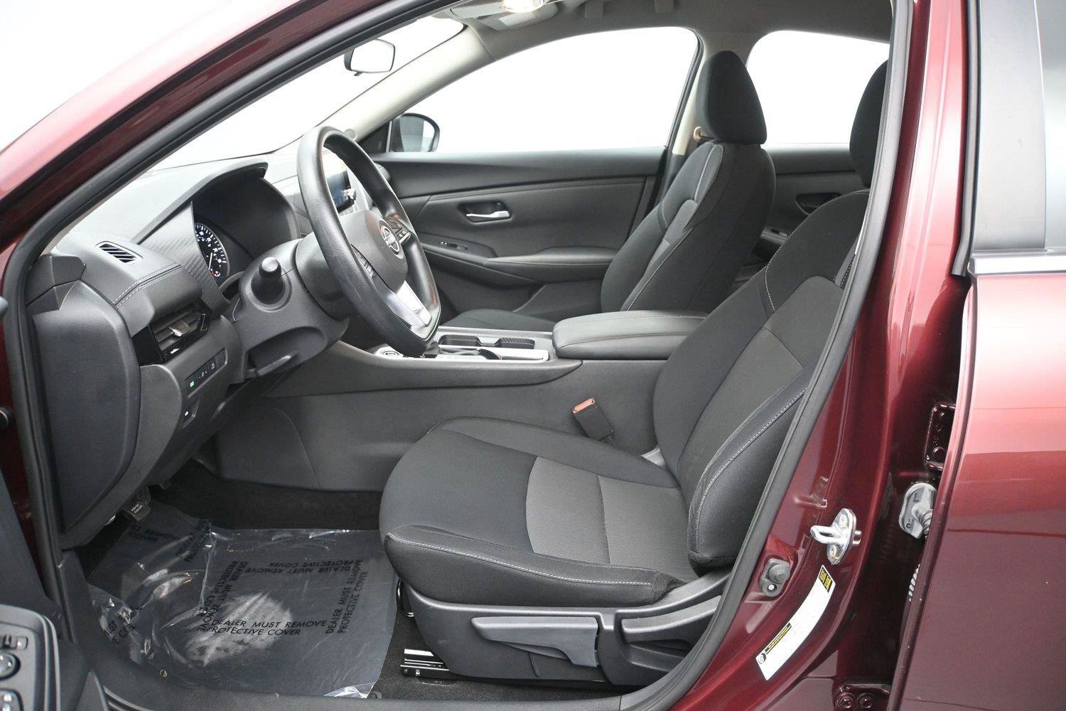 Used 2024 Nissan Sentra SV FWD image 7