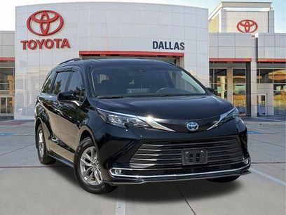Used 2024 Toyota Sienna XLE