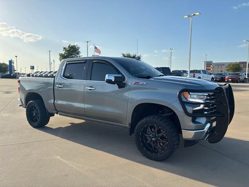Used 2023 Chevrolet Silverado 1500 LTZ AWD/4WD image 5
