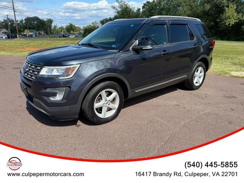 Used 2017 Ford Explorer XLT w/ Equipment Group 202A AWD/4WD image 2