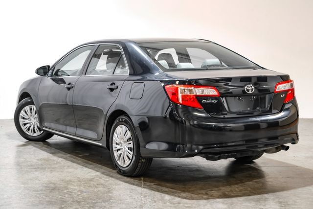Used 2012 Toyota Camry LE FWD image 12