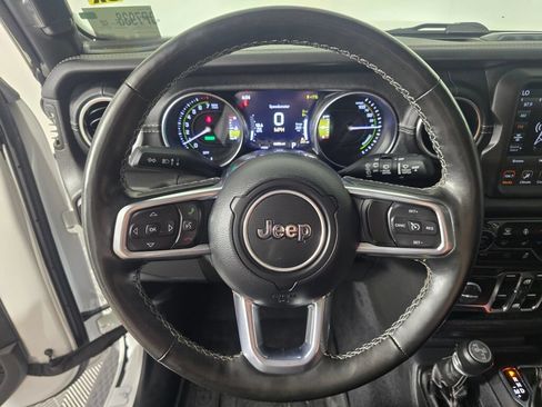 Used 2023 Jeep Wrangler Unlimited Sahara w/ Cold Weather Group AWD/4WD image 23