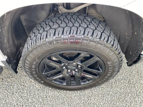 Used 2022 Chevrolet Silverado 1500 LT Trail Boss w/ LT Trail Boss Premium Package AWD/4WD image 23