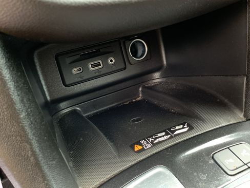 Used 2022 Chevrolet Equinox Premier FWD image 30