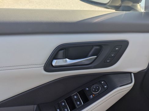 Certified 2023 Nissan Rogue SL w/ SL Premium Package FWD image 14