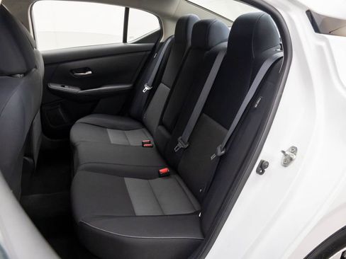 Used 2020 Nissan Sentra SV image 14