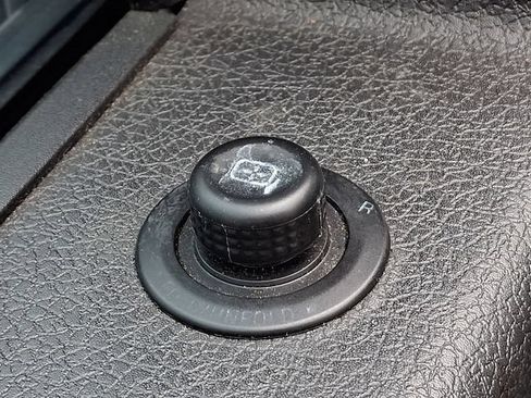 Used 2014 Ford F150 FX4 w/ Equipment Group 402A Luxury AWD/4WD image 18