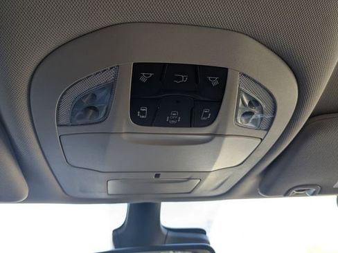 Used 2023 Chrysler Pacifica Touring-L FWD image 20