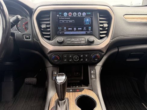 Used 2019 GMC Acadia Denali w/ Technology Package AWD/4WD image 18