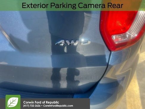 Used 2018 Ford Explorer XLT image 8