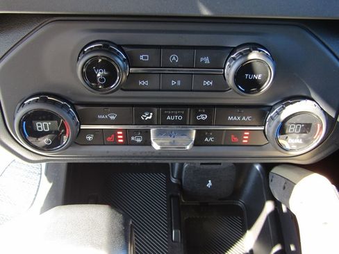 Used 2025 Ford Bronco Badlands AWD/4WD image 27