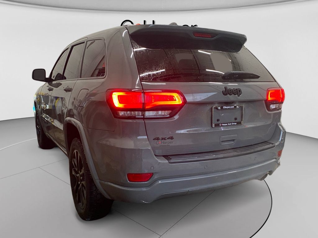 Used 2020 Jeep Grand Cherokee Altitude AWD/4WD image 4
