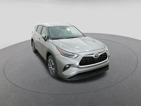 New 2026 Toyota Highlander XLE AWD/4WD image 14