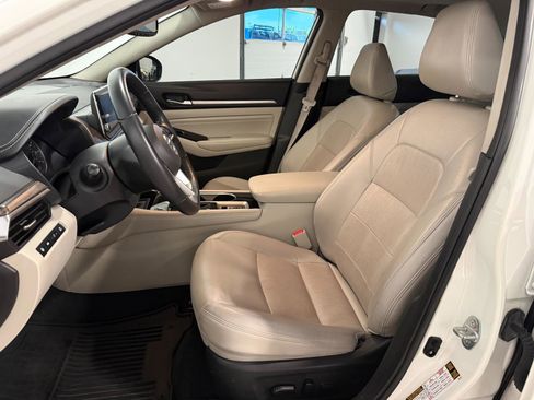 Used 2021 Nissan Altima 2.5 Platinum AWD/4WD image 12