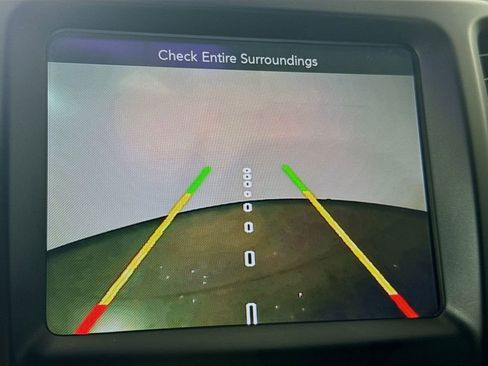 Used 2016 Jeep Cherokee Trailhawk w/ Comfort/Convenience Group image 16