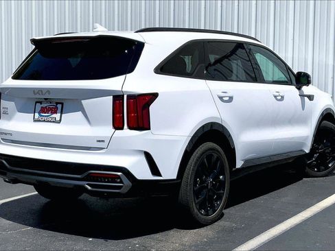 Used 2023 Kia Sorento SX AWD/4WD image 11