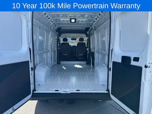 New 2026 RAM ProMaster 2500 w/ Convenience Group FWD image 7