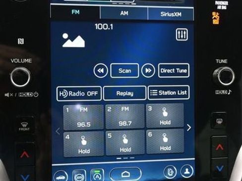 Used 2025 Subaru Outback Onyx Edition AWD/4WD image 11