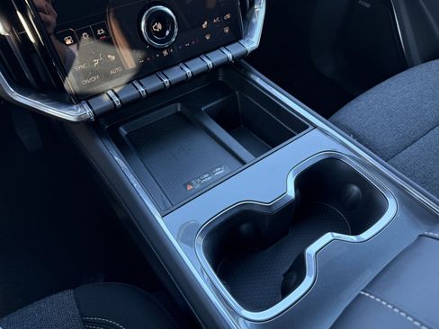 New 2026 GMC Acadia Elevation image 17