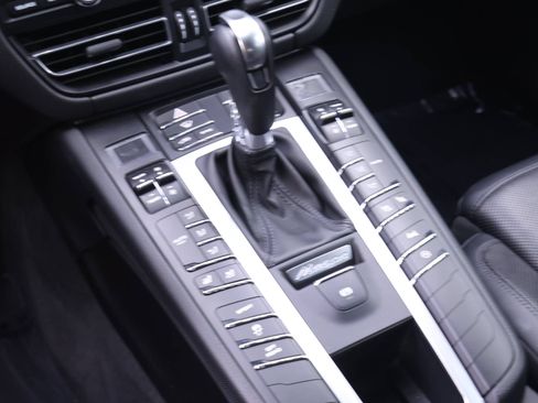 Used 2021 Porsche Macan AWD/4WD image 20
