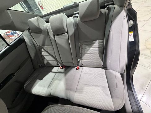 Used 2017 Toyota Camry LE FWD image 16