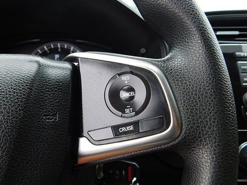 Used 2018 Honda CR-V LX image 19