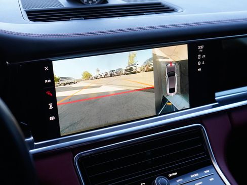 Used 2023 Porsche Panamera 4 Platinum Edition AWD/4WD image 21