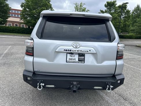 Used 2021 Toyota 4Runner SR5 RWD image 6