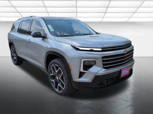 New 2026 Chevrolet Traverse High Country w/ LPO, Floor Liner Package image 1