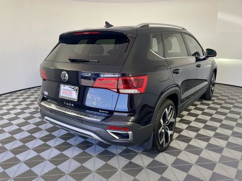 Used 2023 Volkswagen Taos SEL image 5