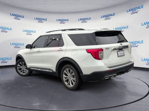 Used 2023 Ford Explorer XLT w/ Equipment Group 202A AWD/4WD image 9