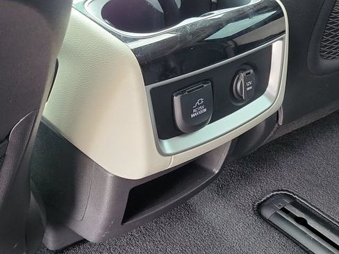 Used 2024 Kia Carnival SX Prestige FWD image 25