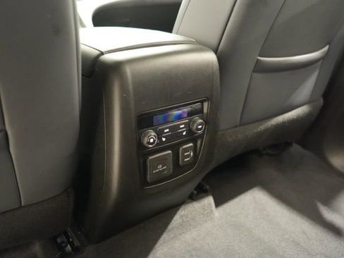 Used 2024 Buick Enclave Premium image 32