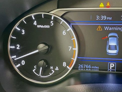 Used 2024 Nissan Altima 2.5 SR w/ SR Premium Package FWD image 13
