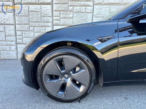 Used 2023 Tesla Model 3 Standard Range RWD image 9