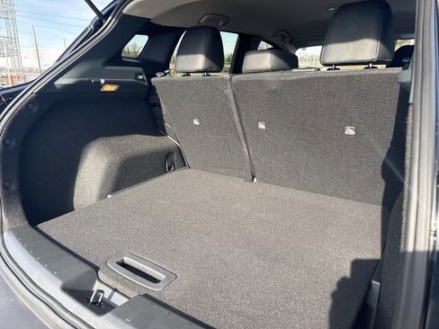 Used 2025 Nissan Kicks SR image 10